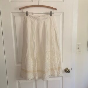 French Connection cream colored eyelet skirt with pockets size 4